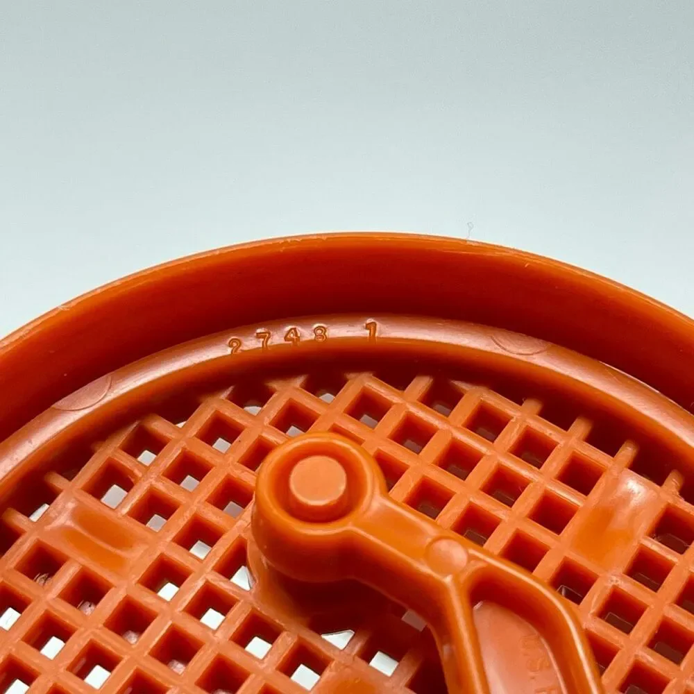 Rubbermaid Flour Sifter 3-Cup Orange Handle Built-In Screen Baking Tool Vintage